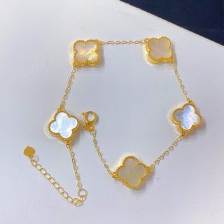 18K Saudi Gold Clover Bracelet