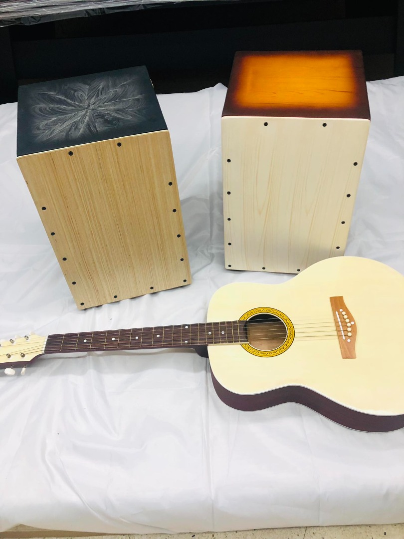 BEAT BOX AND GUITAR PER PIECE, Hobbies & Toys, Music & Media, Musical ...