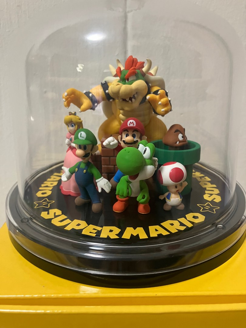 Super Mario Bros Characters Figure CLUB NINTENDO Japan 2012 Luigi Yoshi  Peach