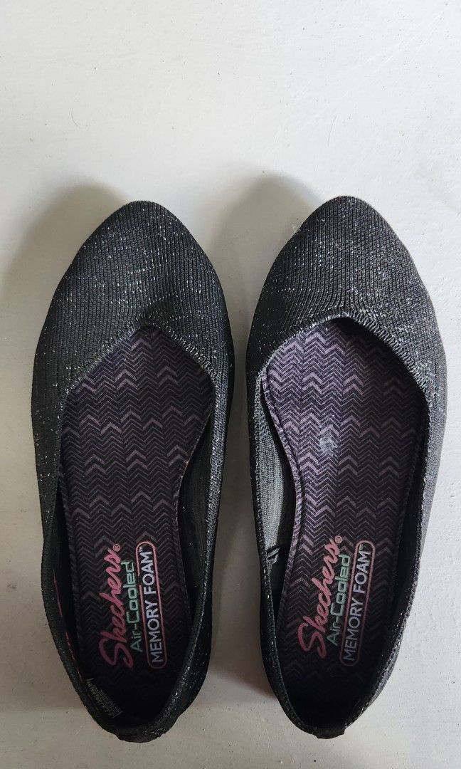 20 Sketches women air cooled size US6 memory foam flats. Light