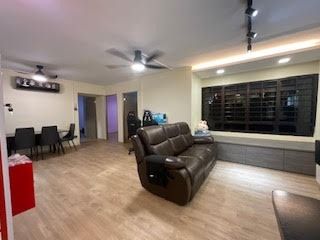 5I 414 Sembawang Beautifully renovated 5 room