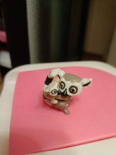 絕版稀有環尾狐猴扭蛋公仔.親子款，值得珍藏