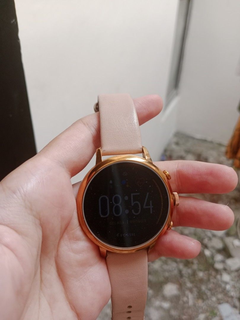Smartwatch fossil best sale gen 4 harga