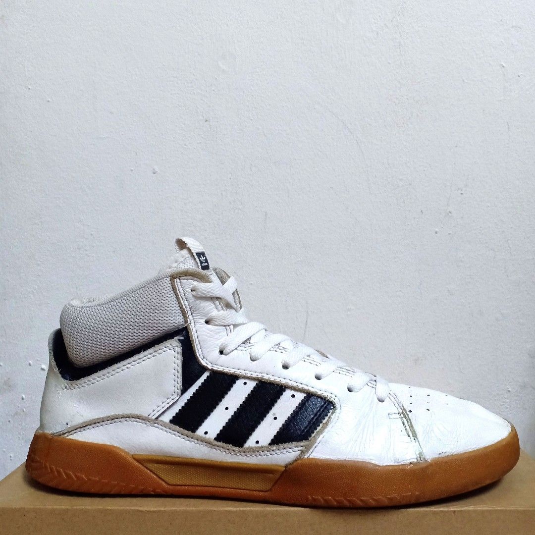 Adidas originals hotsell vrx mid shoes
