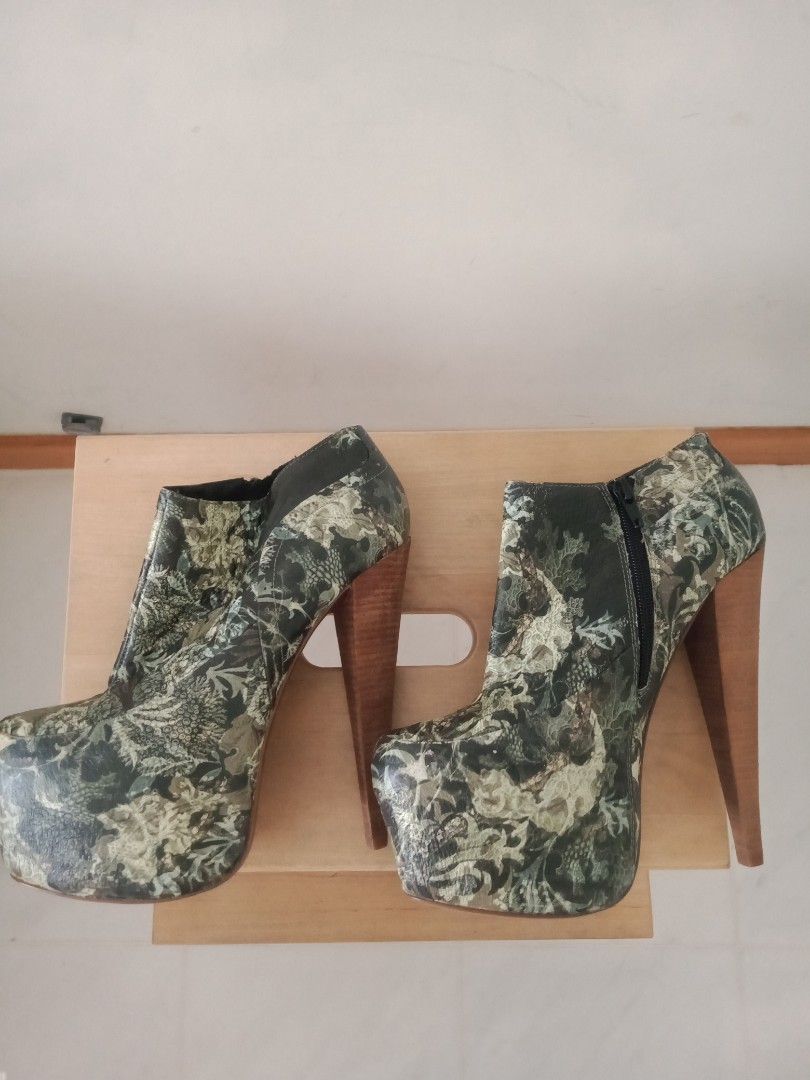 Aldo silver hotsell booties