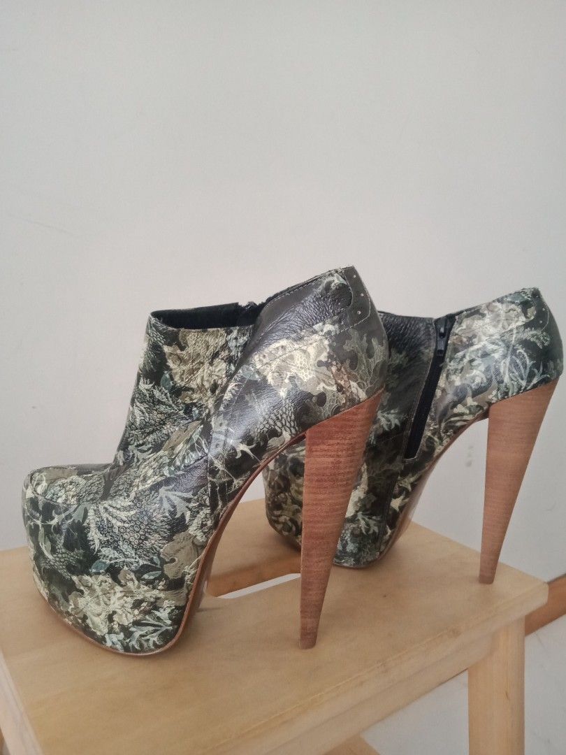 Aldo hotsell leopard booties