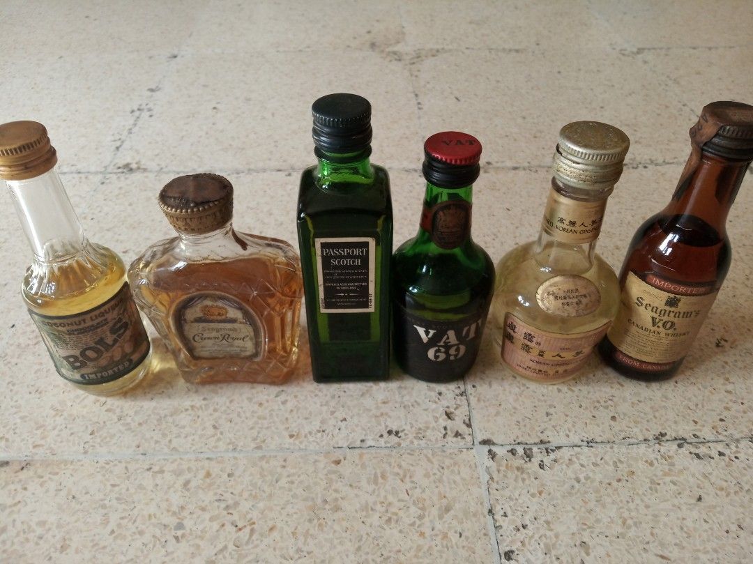 Aneka minuman alkohol classic (semua masih segel y), Antik, Pajangan di