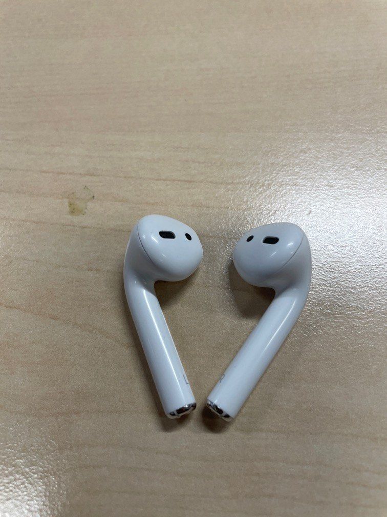 Apple Airpods 2 淨耳機無盒, 音響器材, 耳機- Carousell