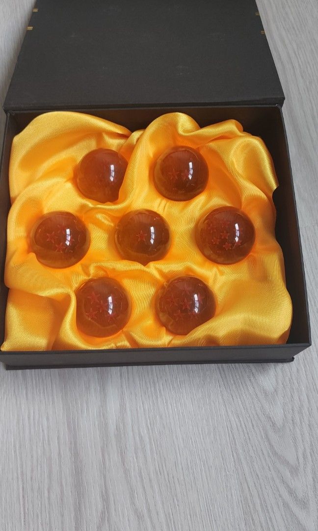 Authentic (Category: Toy Figures) located in Singapore. Submitted by amos070190 (Listing ID 1255673715, Image 3). Description: all items are bnib only dragonballs are opened can pm me for individual items.