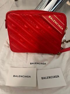 Balenciaga Calfskin Logo Xs Everyday Camera Bag Jaune Soleil