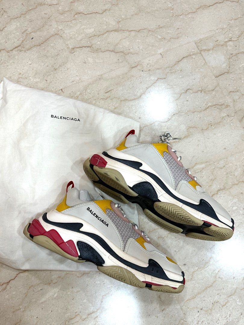 Balenciaga triple s 360 view clearance
