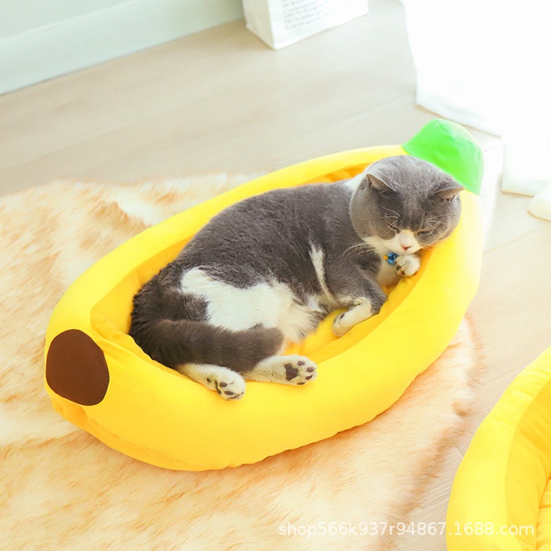 Pet store banana bed