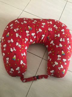 Bantal Menyusui