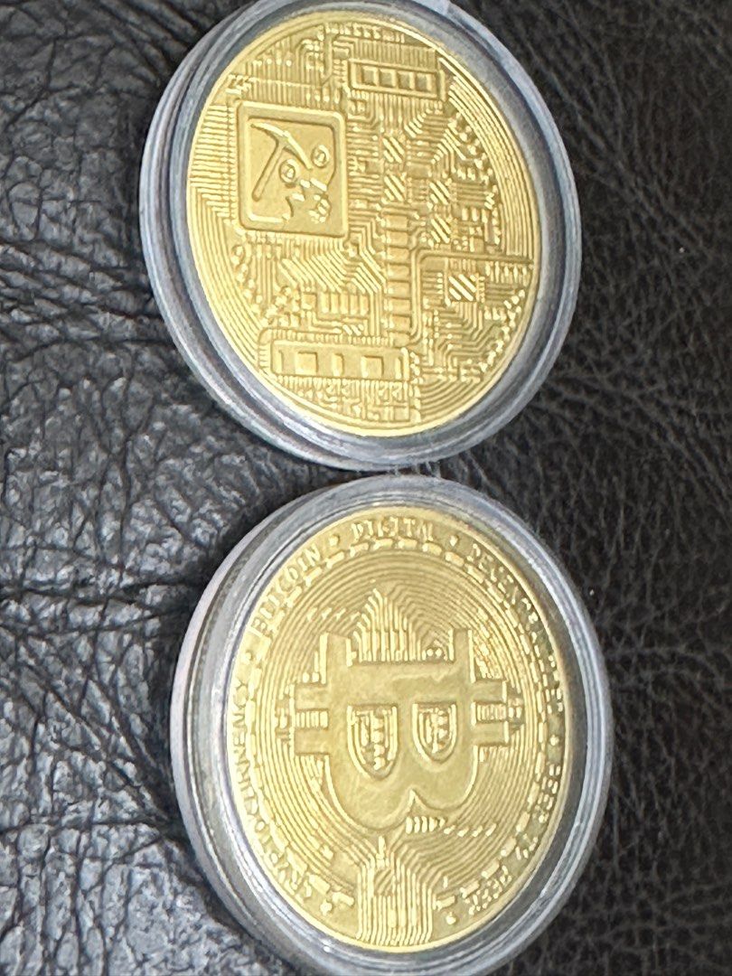 金光閃閃Bitcoin 鑄工10分精細的金幣（並非黃金）原封塑料盒（不可拆開）, 興趣及遊戲, 收藏品及紀念品, 錢幣- Carousell