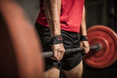 BLACK Harbinger Padded Cotton Lifting Straps with NeoTek