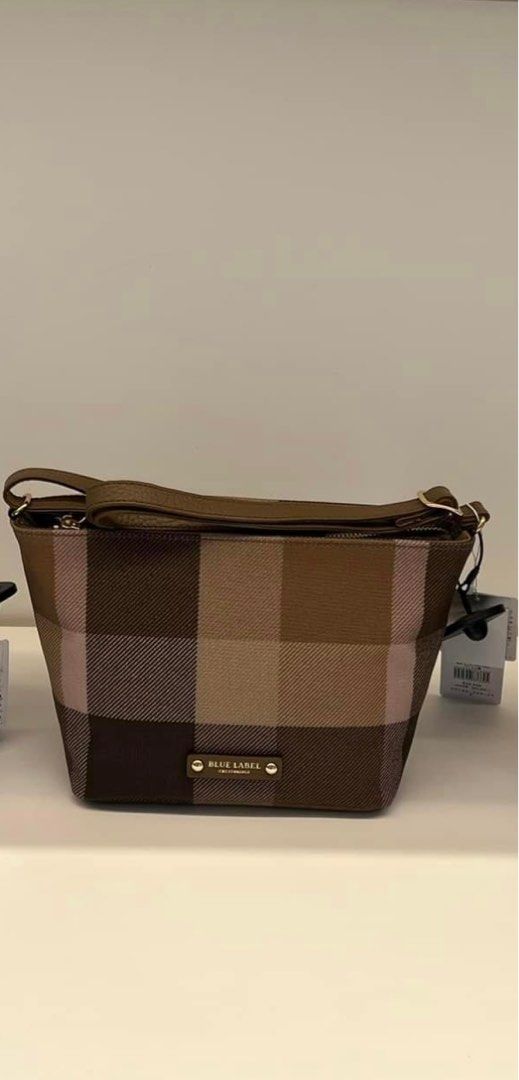 Blue label crestbridge sling bag khaki