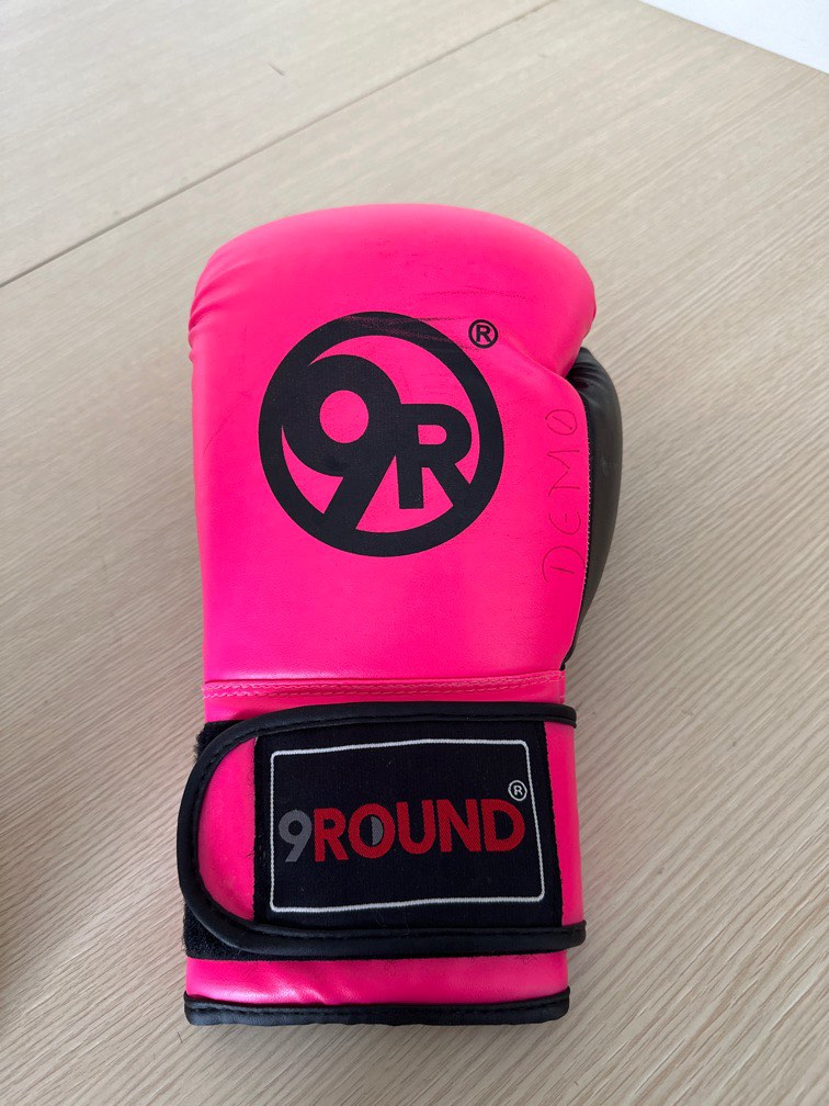 Boxing Gloves, Sports Equipment, Sports & Games, Racket & Ball Sports