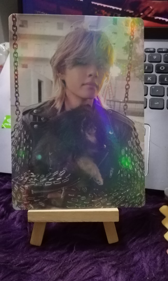 BTS V Official LayOver Weverse POB Holographic frame, Hobbies