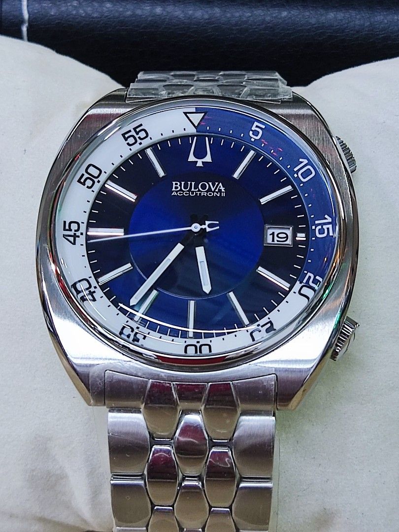 Sale Bulova 96B209 Men s Accutron II Snorkel Blue Dial Stainless Steel Link Bracelet Precisionist Dive Watch