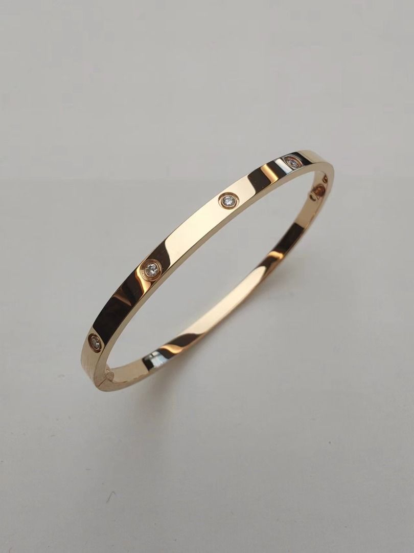 Cartier thin love hot sale bracelet diamonds
