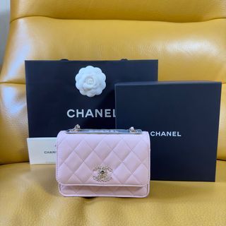 Pre-owned] Chanel trendy cc mini woc lambskin beig