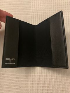 Chanel Classic Passport Holder, 名牌, 飾物及配件- Carousell