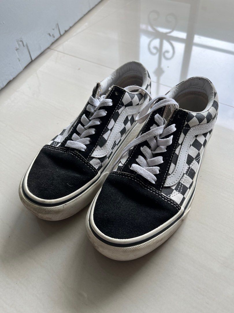 White and silver checkered vans store