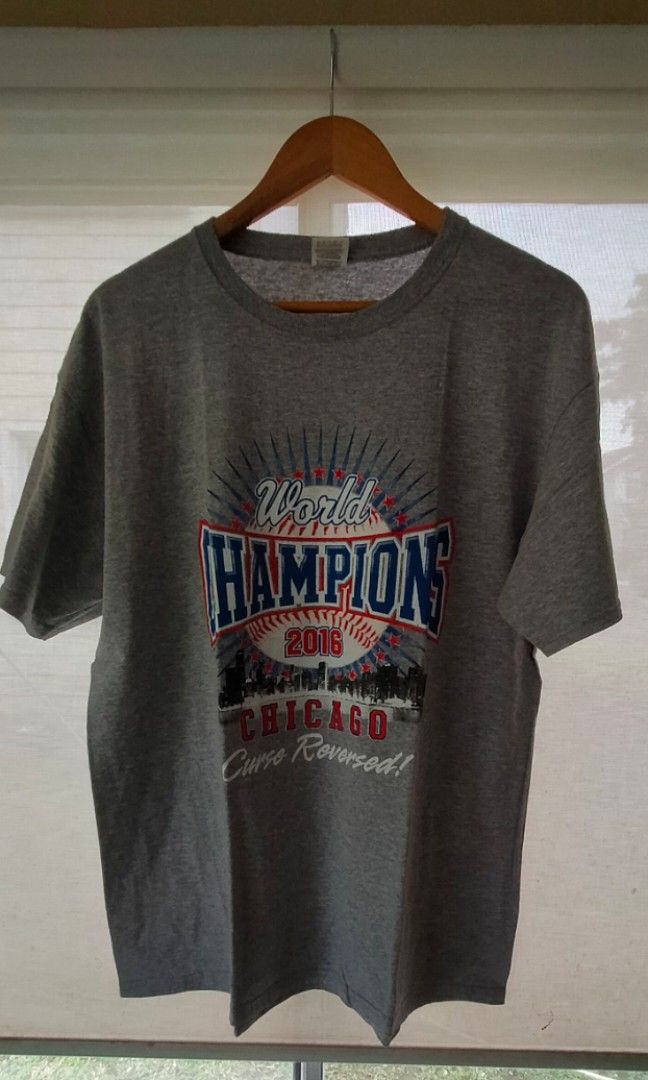 Vtg MLB Chicago Cubs Champion Tshirt, Men's Fashion, Tops & Sets, Tshirts &  Polo Shirts on Carousell