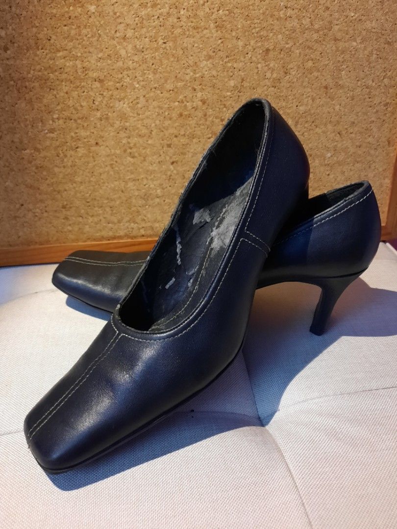 Clarks leather heels deals