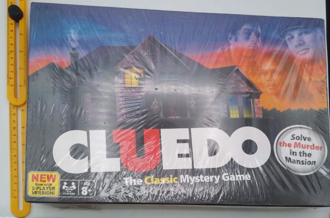 CLUEDO The Classic Mystery Game Solve the Murder in the Mansion Clue