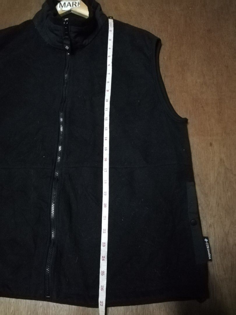 Columbia vest, Men's Fashion, Tops & Sets, Vests on Carousell