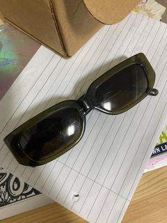 (Category: ) located in . Submitted by clothessellery (Listing ID 1254900386, Image 1). Description: .