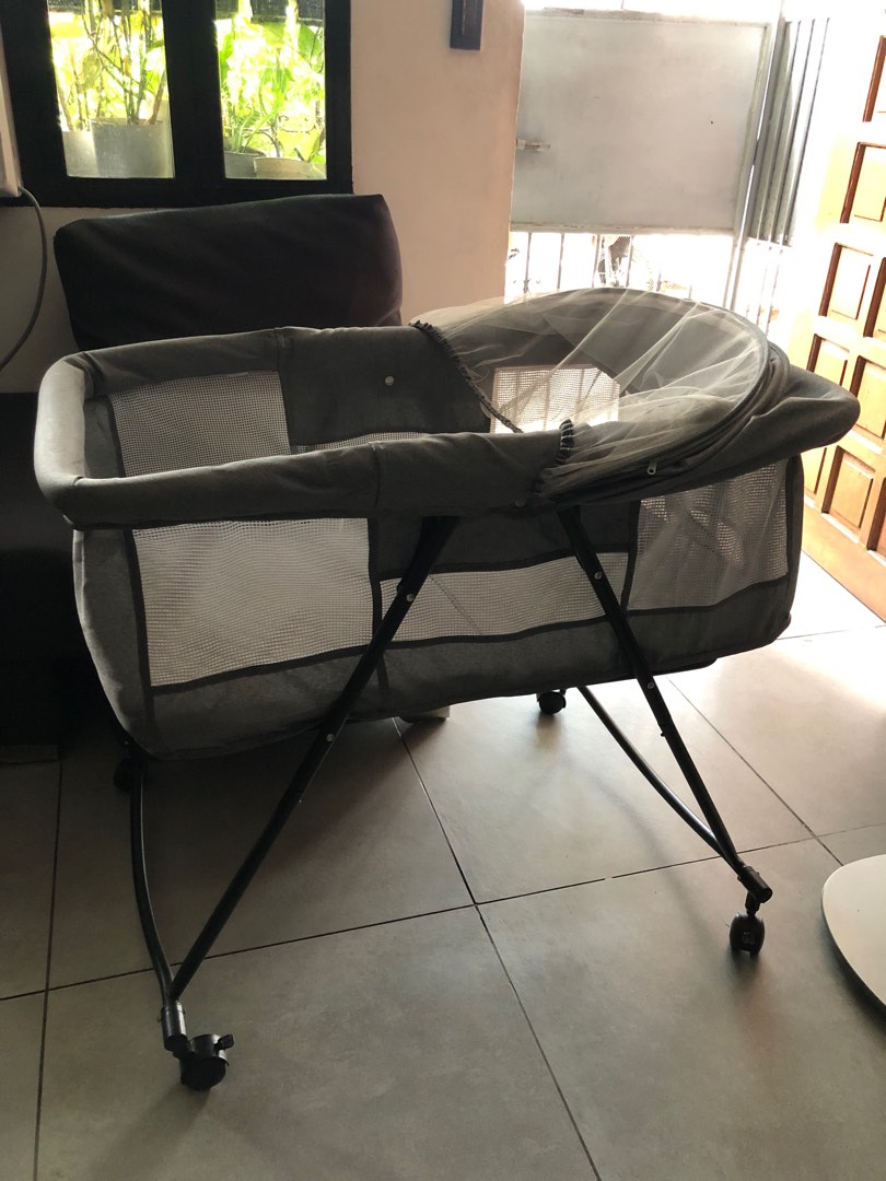 Crib multifuntional / co sleeper/ cradle convertible, Babies & Kids