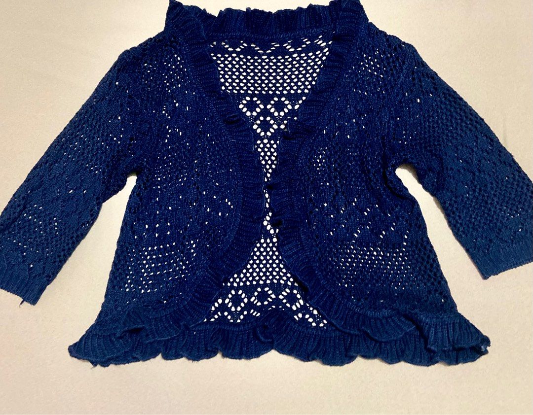 Cropped Crochet (Category: Coats, Jackets and Outerwear) located in Bulacan. Submitted by bebeella (Listing ID 1255669743, Image 1). Description: .