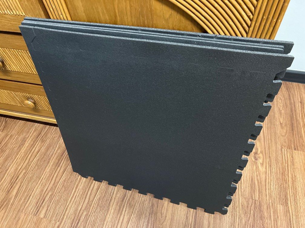 Decathlon shop interlocking mats