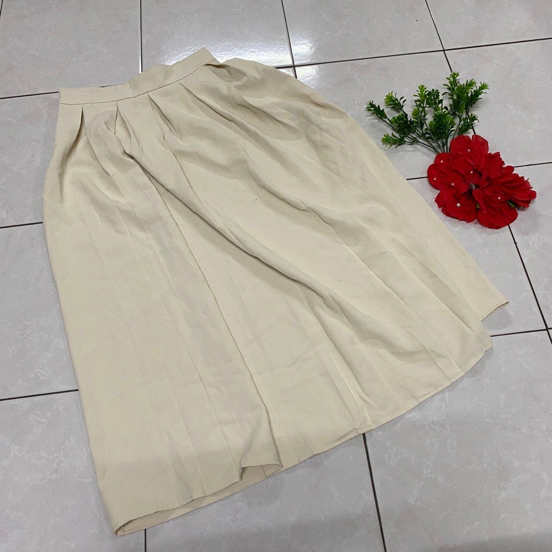 Defect cream long skirt_ Casual Korea skirt_ Beige cream skirt, Women's