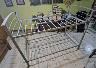 Double Deck Steel Bed 6 x 3 feet Pick up only
