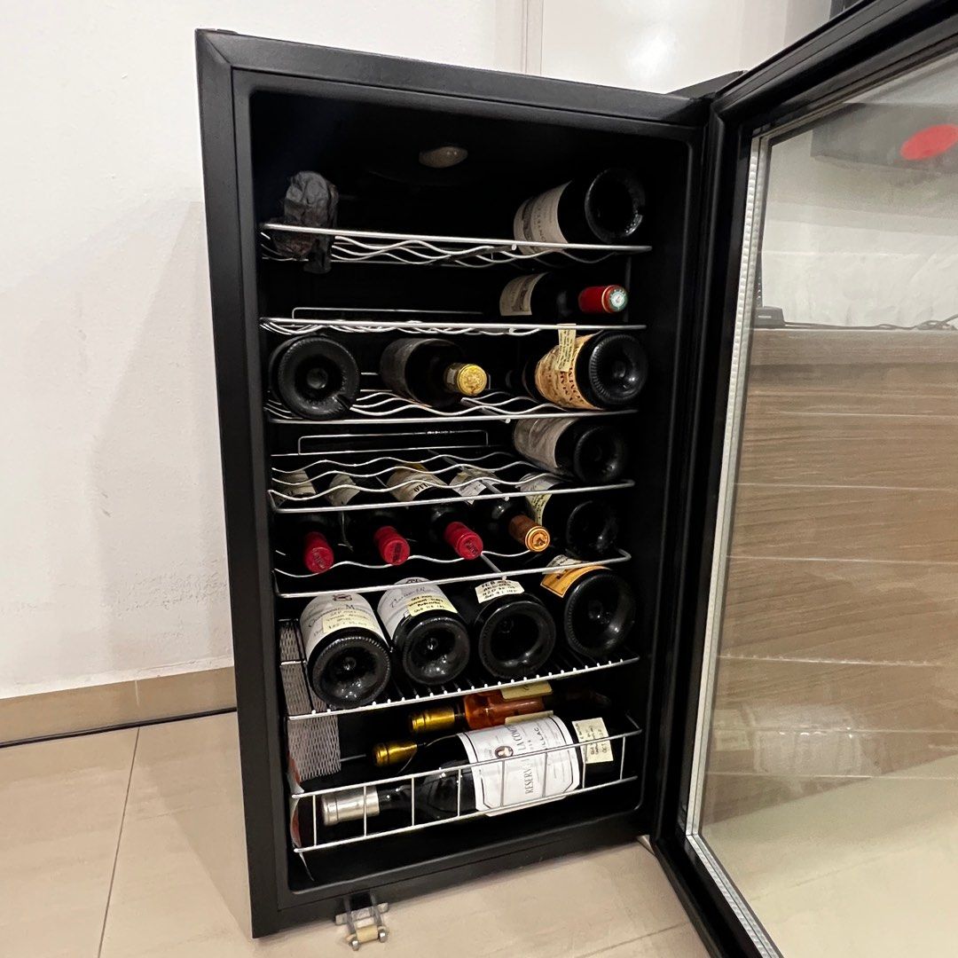 EuropAce Wine Chiller (EWC 13315), TV & Home Appliances, Kitchen