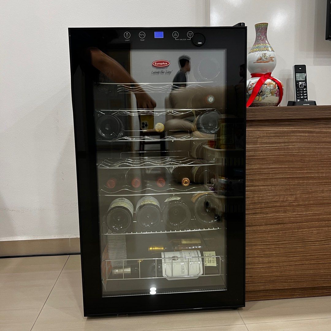 EuropAce Wine Chiller (EWC 13315), TV & Home Appliances, Kitchen