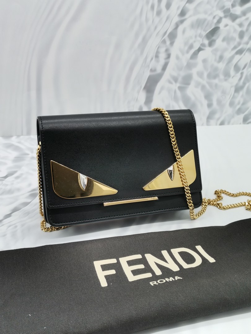 Fendi bag bugs shop wallet