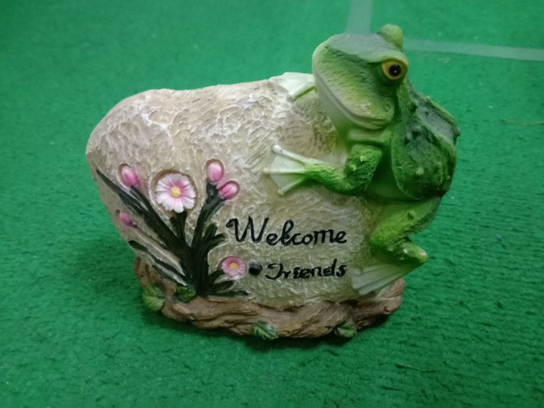 Frog (Category: Figurines & Statues) located in Kuala Lumpur. Submitted by wishingcap (Listing ID 1255660004, Image 3). Description: .