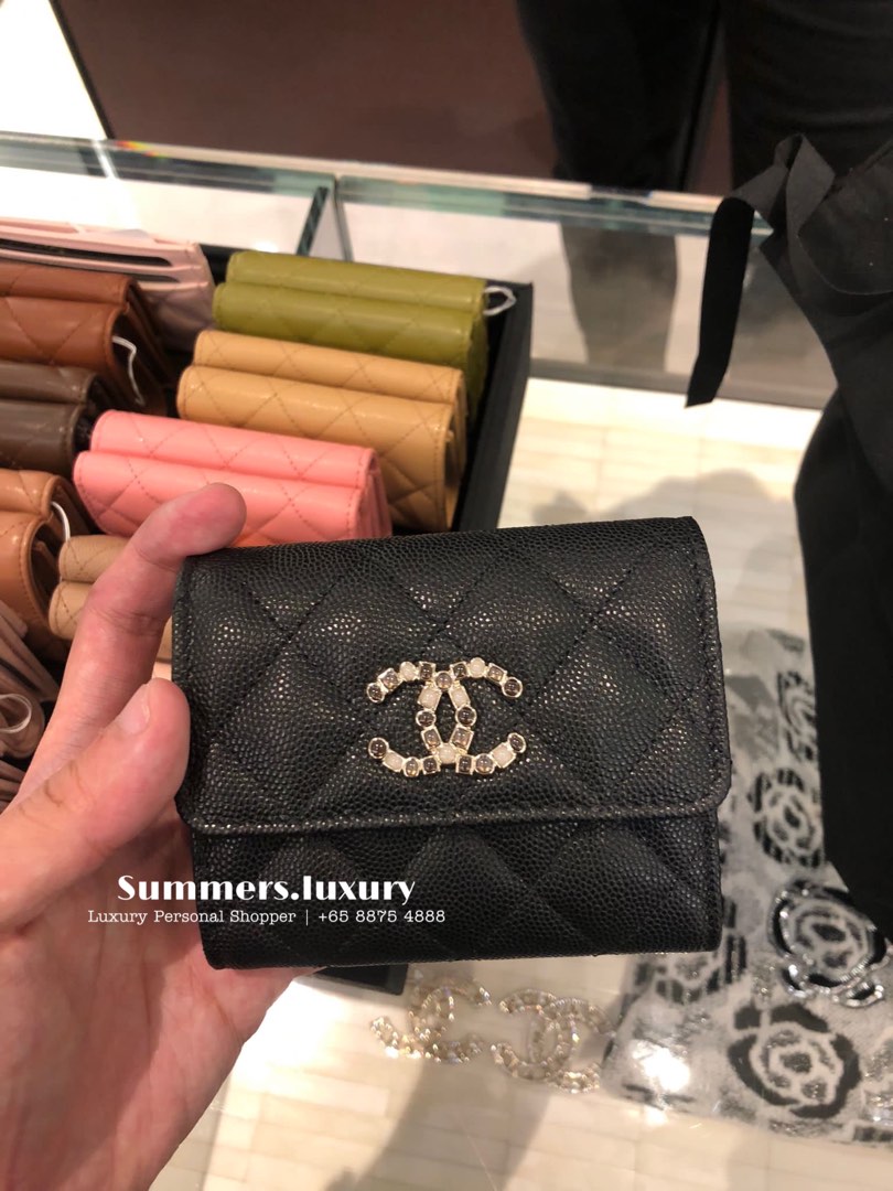Limited Edition ! Chanel 27883356 Iridescent Crumpled Calfskin ( 3 pouches)  Multi Pouch/ Clutch