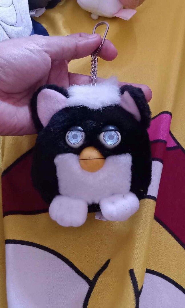 กระเป๋าเป้ Furby ได้มาแบบฟลุ๊กๆ โชคดีผุดๆ ไปเลย 🤩🤩🤩Rare Vintage Tiger  Electronics Black And White Furby Backpack 1999 | Instagram