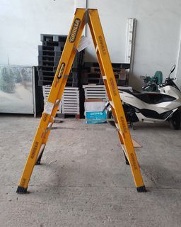 GORILLA Fiberglass Industrial Double Sided Step Ladder FSM006-I 150Kg
