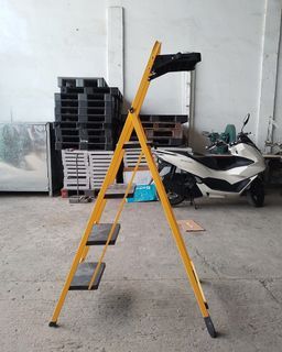 GORILLA Platform Ladder