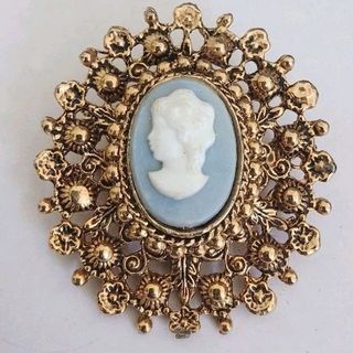 Great USA Vintage Victorian Blue Lady Estate Cameo Pin Brooch