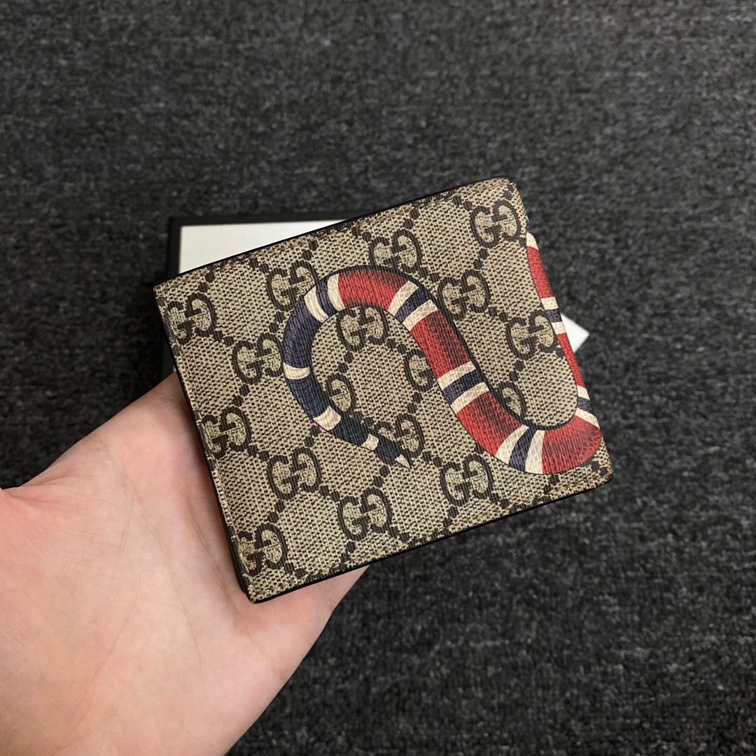 Gucci snake deals supreme wallet