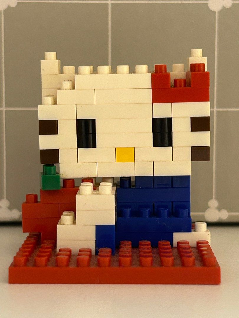 Hello kitty legos, Hobbies & Toys, Toys & Games on Carousell