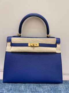 HERMÈS Kelly 25 Sellier Bleu Glacier Ostrich leather GHW, Luxury, Bags &  Wallets on Carousell