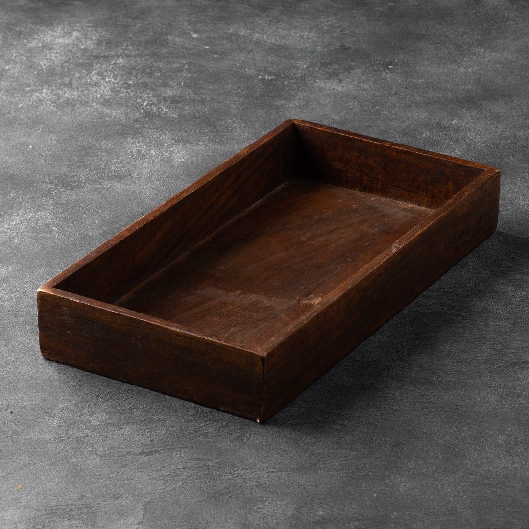 H&M home tray (Category: Other Kitchenware & Tableware) located in Manila. Submitted by janmanuel123 (Listing ID 1255718147, Image 1). Description: Bought in h&m home with some minor scratches.